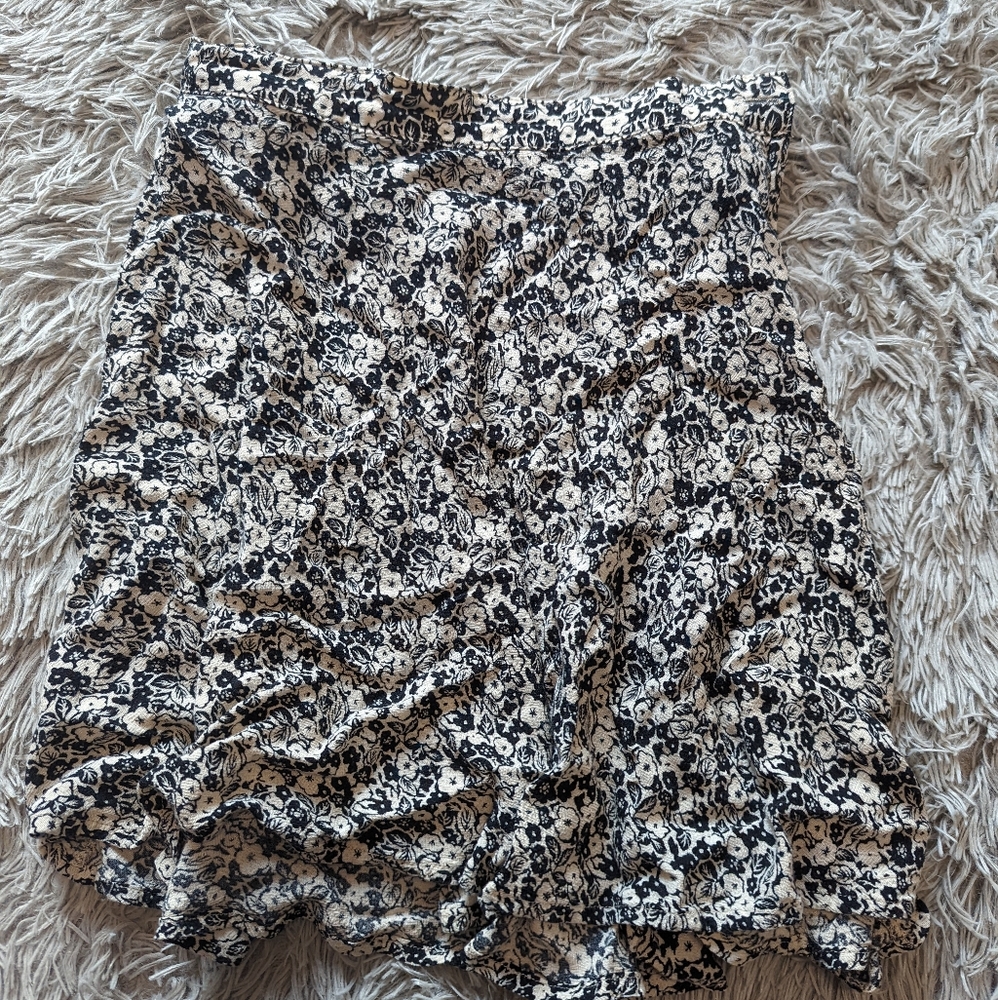 Short Floral Skirt